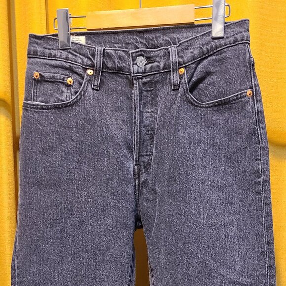 NWOT Levi's 501 jeans - Size 28 - Picture 2 of 6